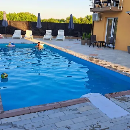 Prenociste Jezerske Zvezde Veliko Gradište