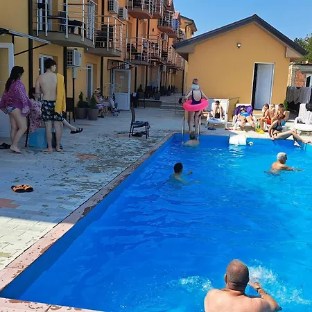 Prenociste Jezerske Zvezde