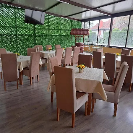 Prenociste Jezerske Zvezde * Veliko Gradište