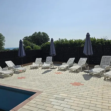 Prenociste Jezerske Zvezde * Veliko Gradište