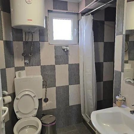 Prenociste Jezerske Zvezde Daire Veliko Gradište