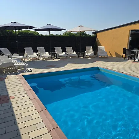 Prenociste Jezerske Zvezde