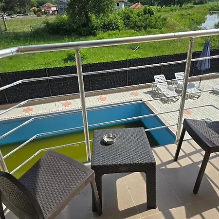 Prenociste Jezerske Zvezde